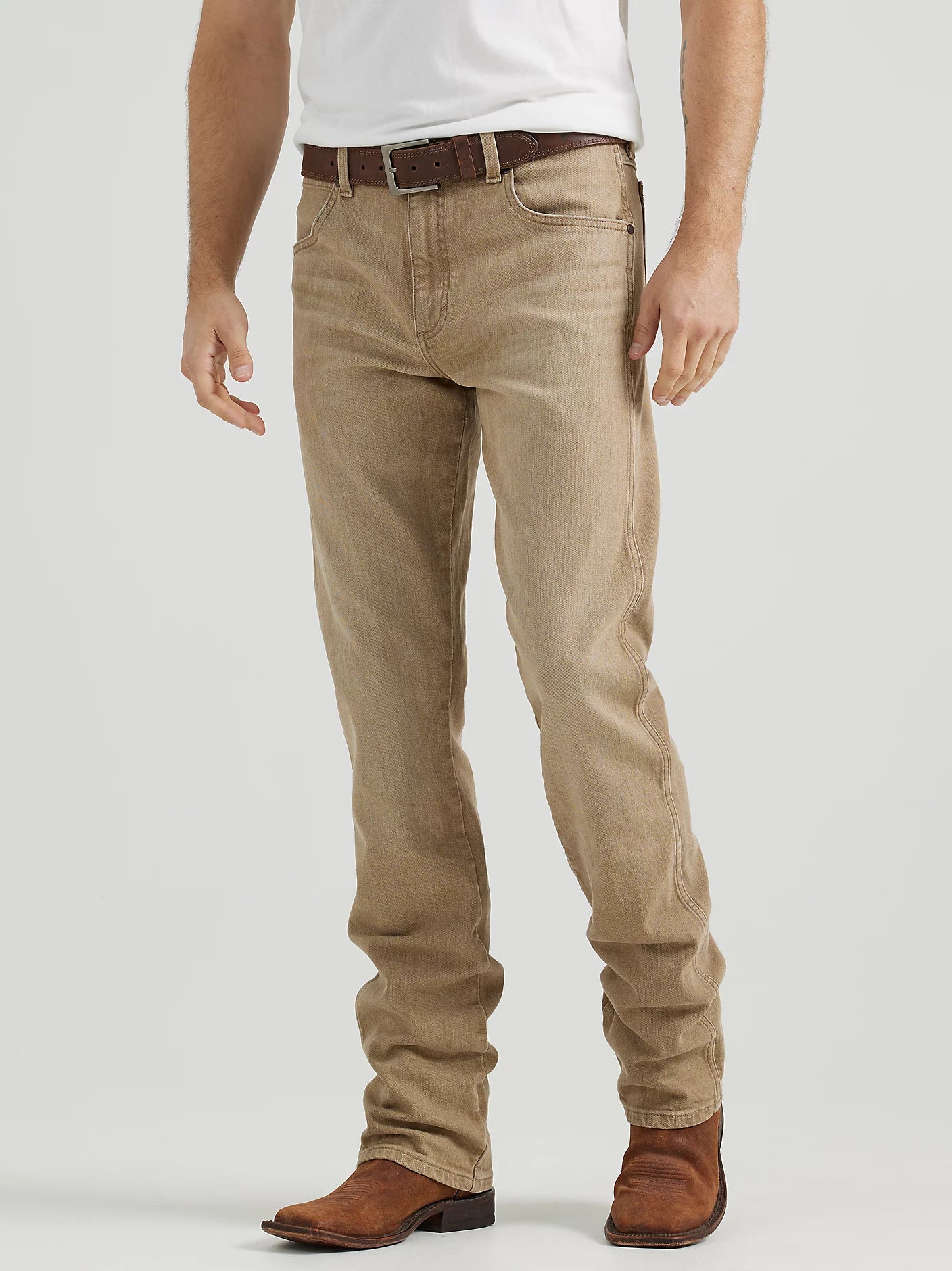Wrangler Retro® Slim Straight Jean - Saddle