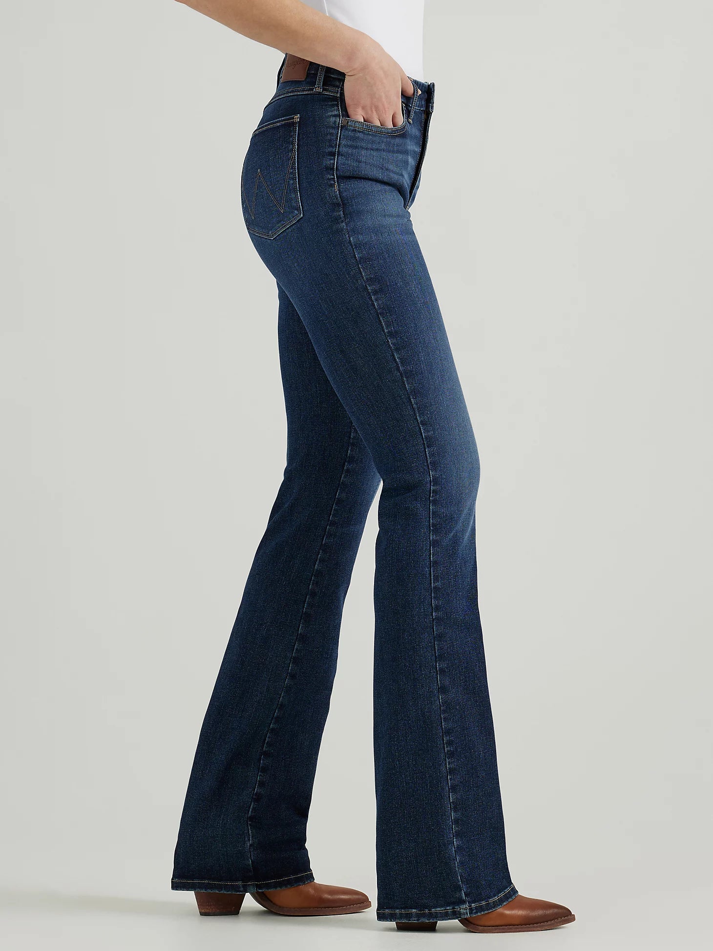 Jean bootcut Wrangler® Bespoke - Taille haute - Lacey