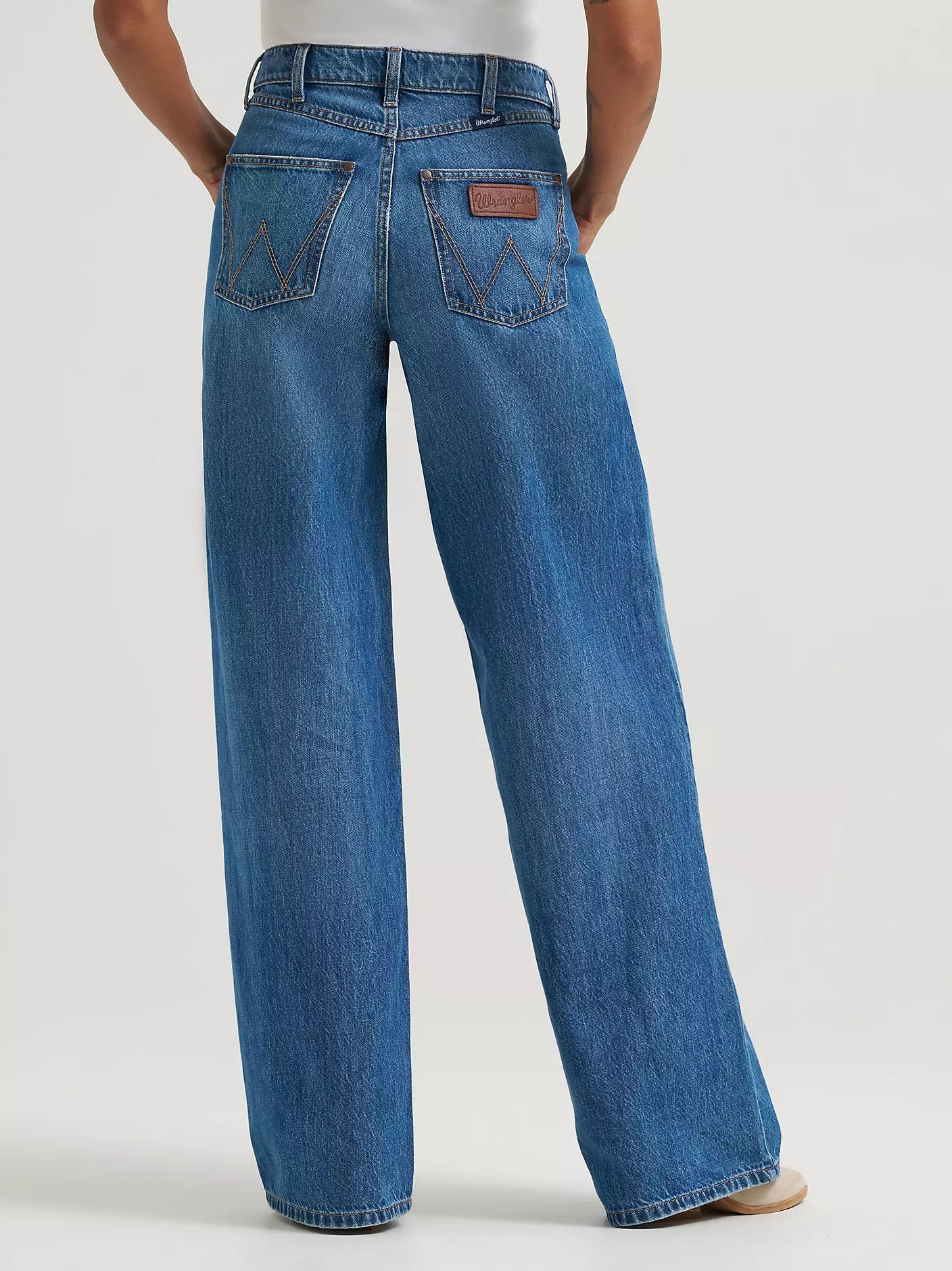 Wrangler Retro® Bailey High Rise Wide Leg Jean