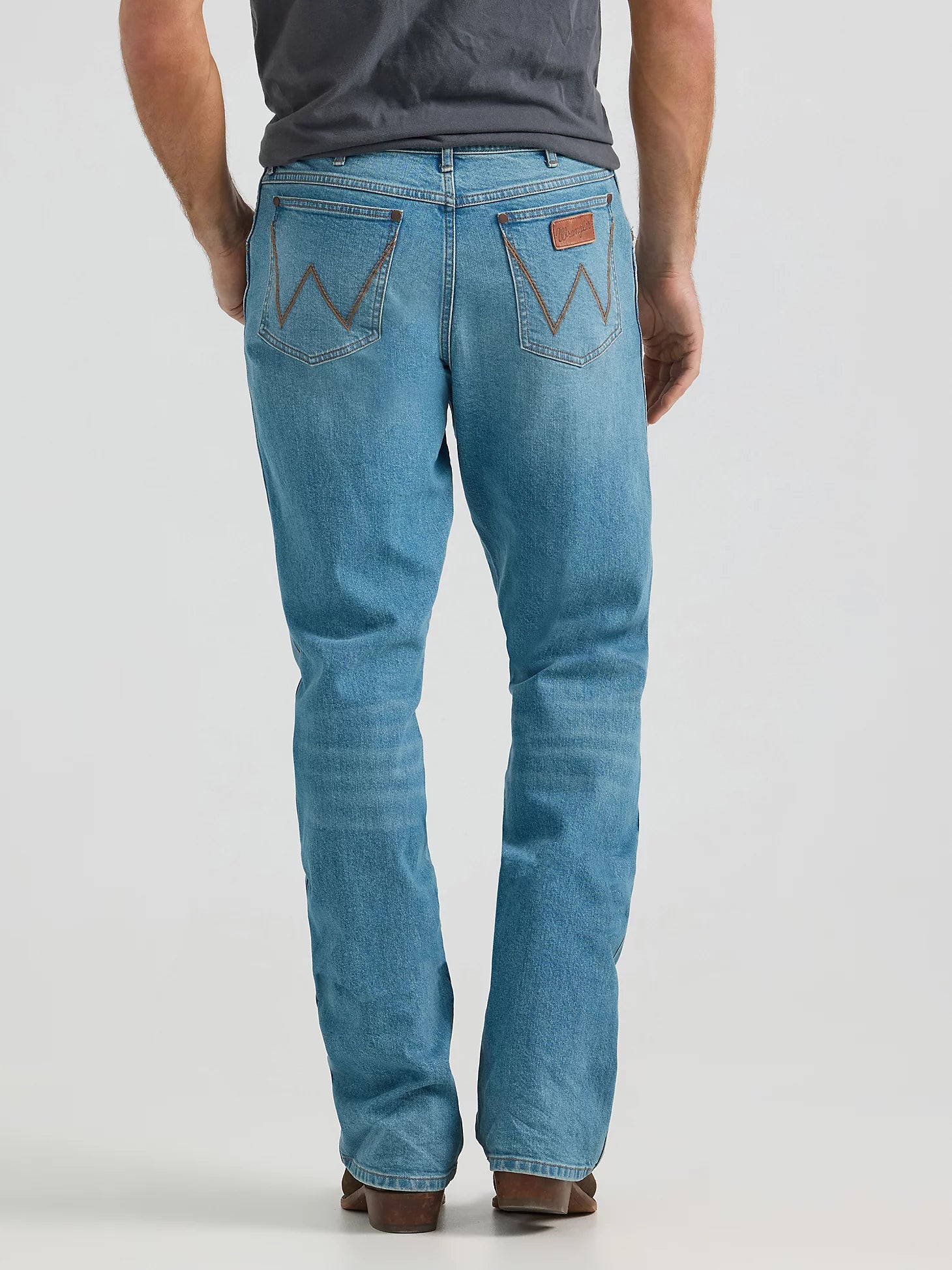Men's Wrangler Retro® Relaxed Fit Bootcut Jean
