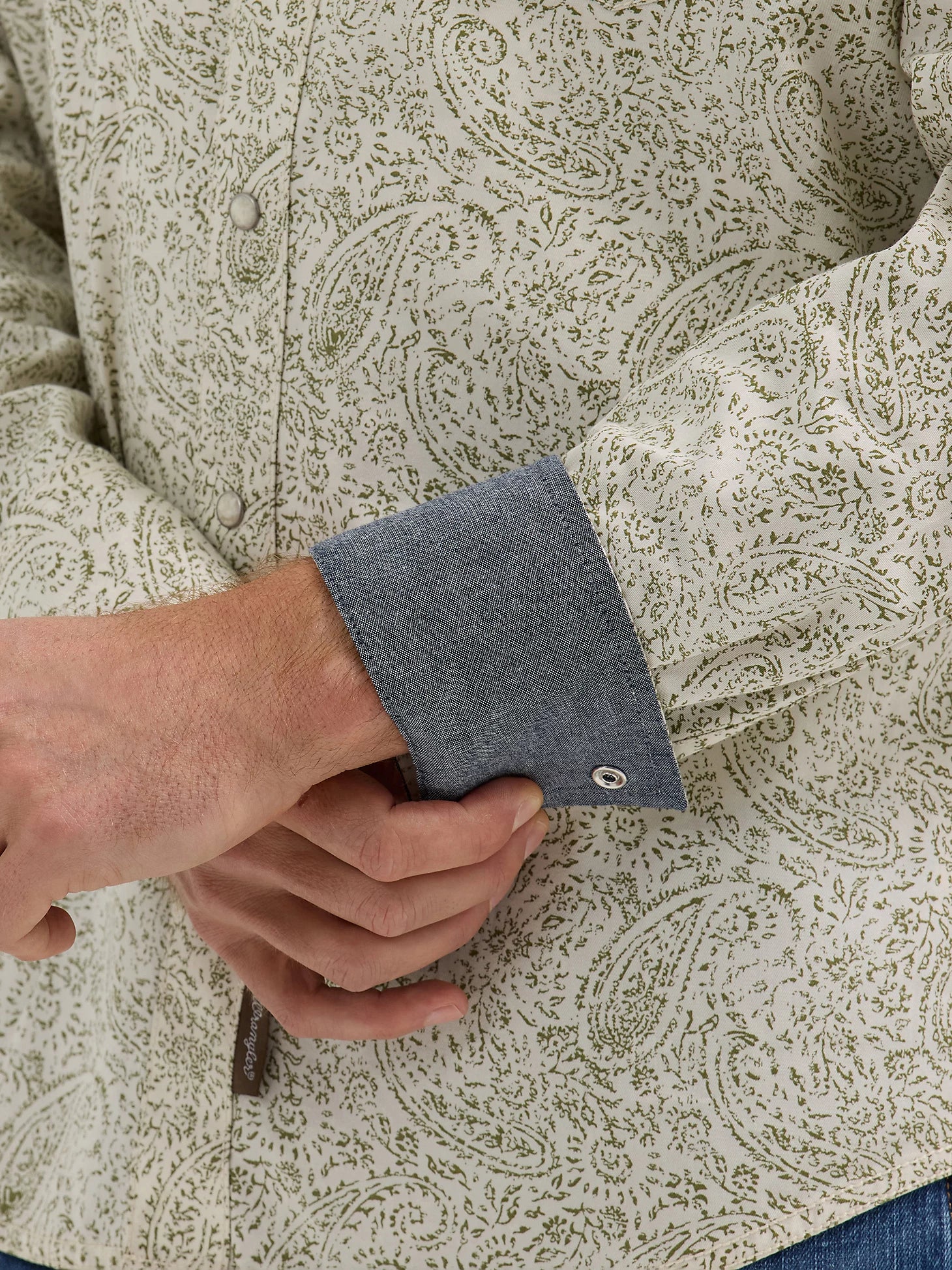 Wrangler Retro® Premium Long Sleeve Shirt - Modern Fit - Olive Paisley