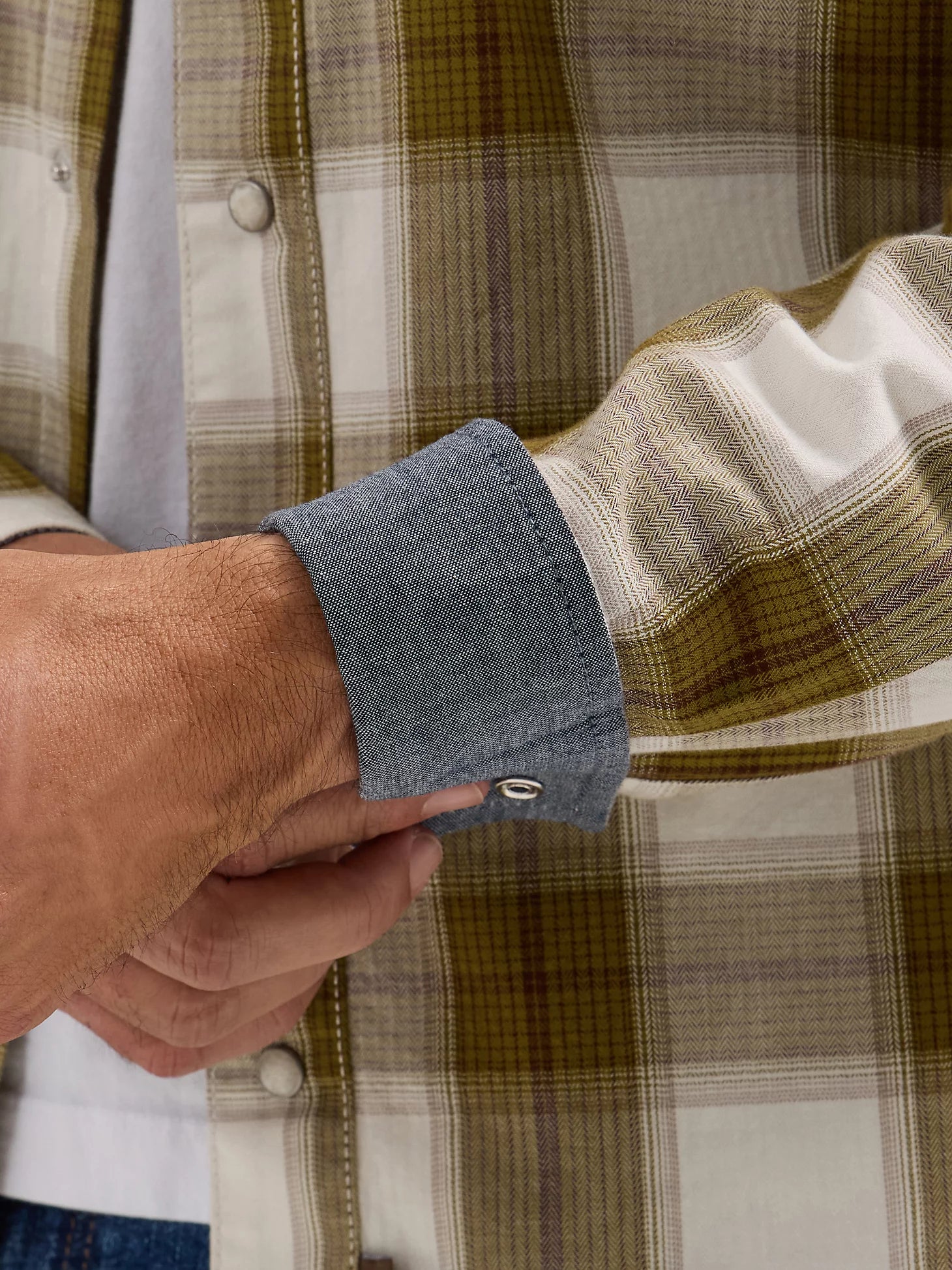 Wrangler Retro® Premium Long Sleeve Shirt - Modern Fit - Olive Plaid