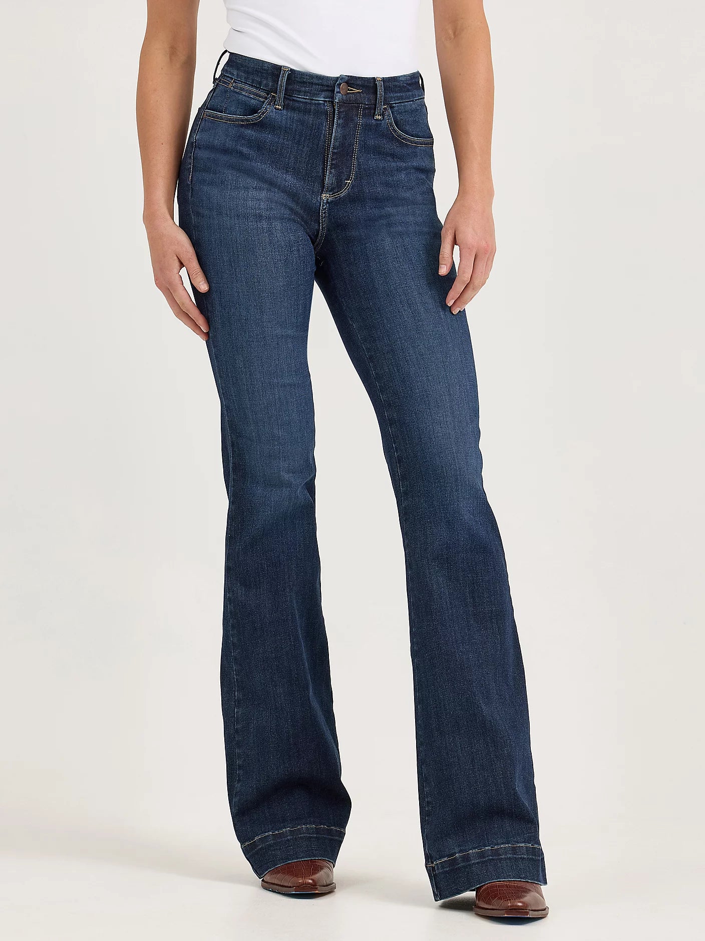 Wrangler® Bespoke Trouser Jean - High Rise - Alexandra
