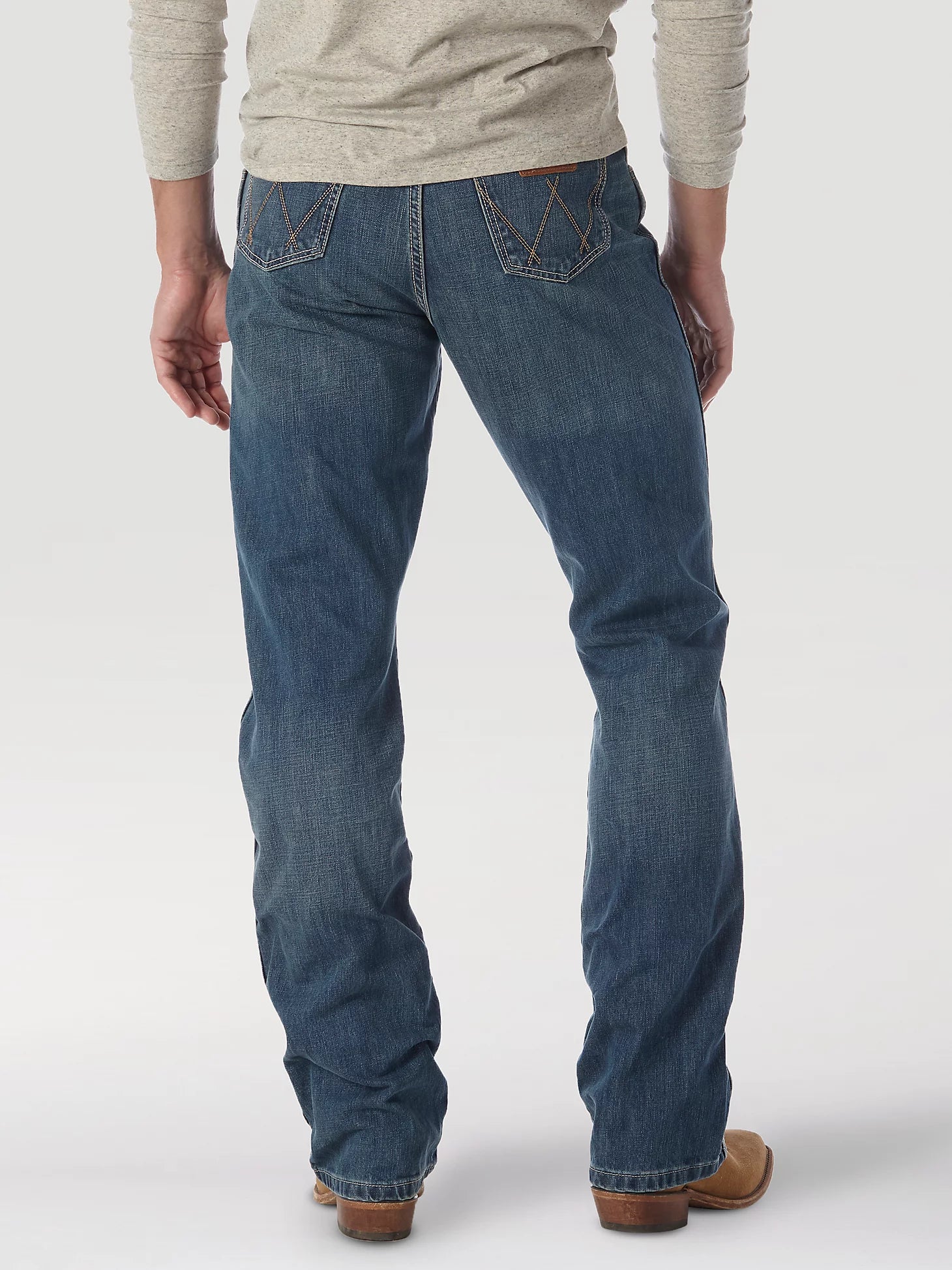 Men's Wrangler Retro® Relaxed Fit Bootcut Jean