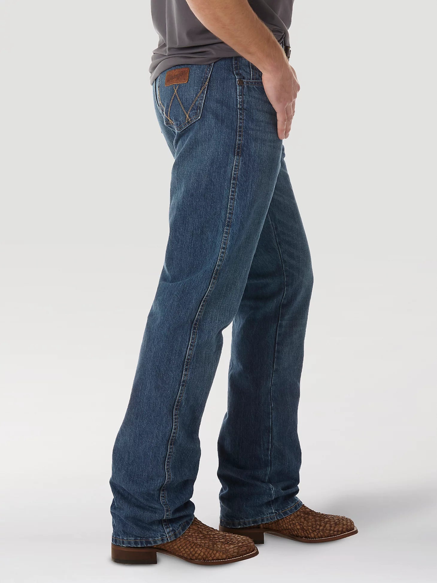 Men's Wrangler Retro® Relaxed Fit Bootcut Jean