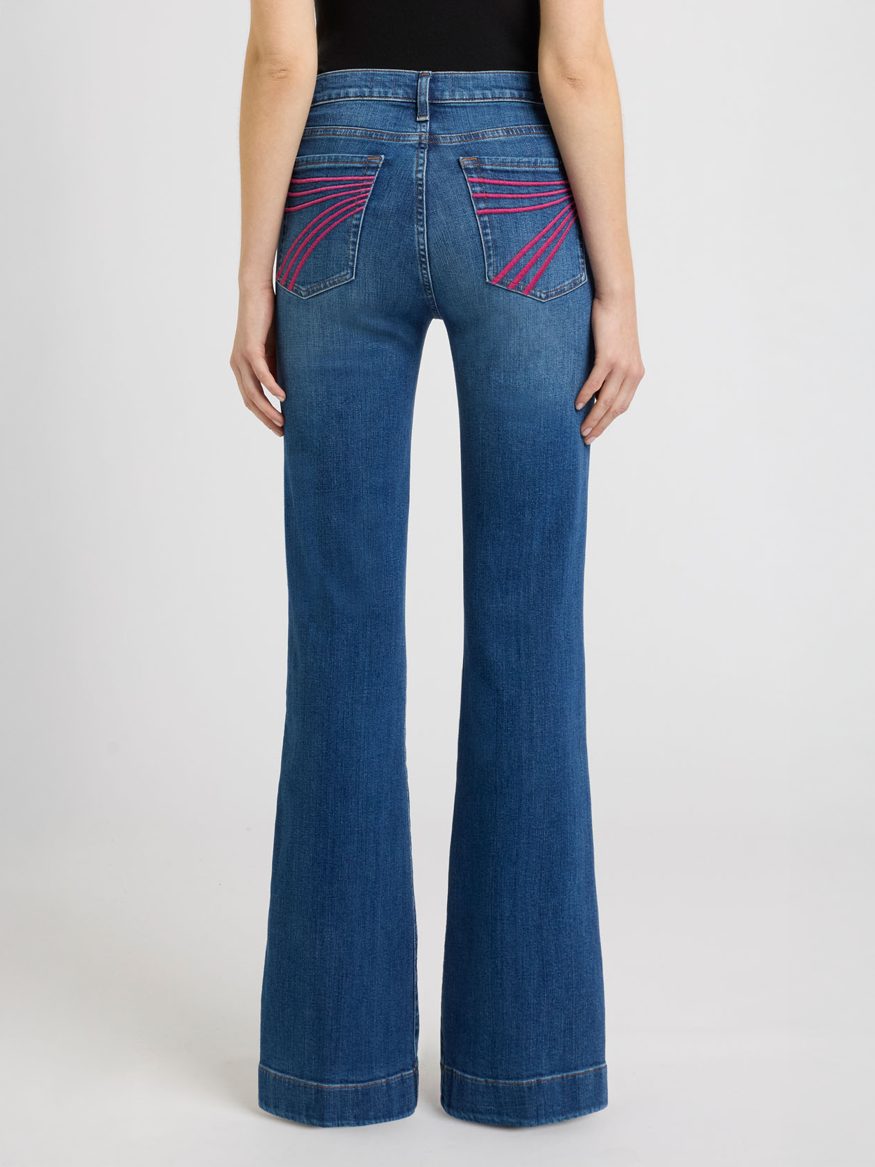 7 For All Mankind Dojo in Moonwater Pink