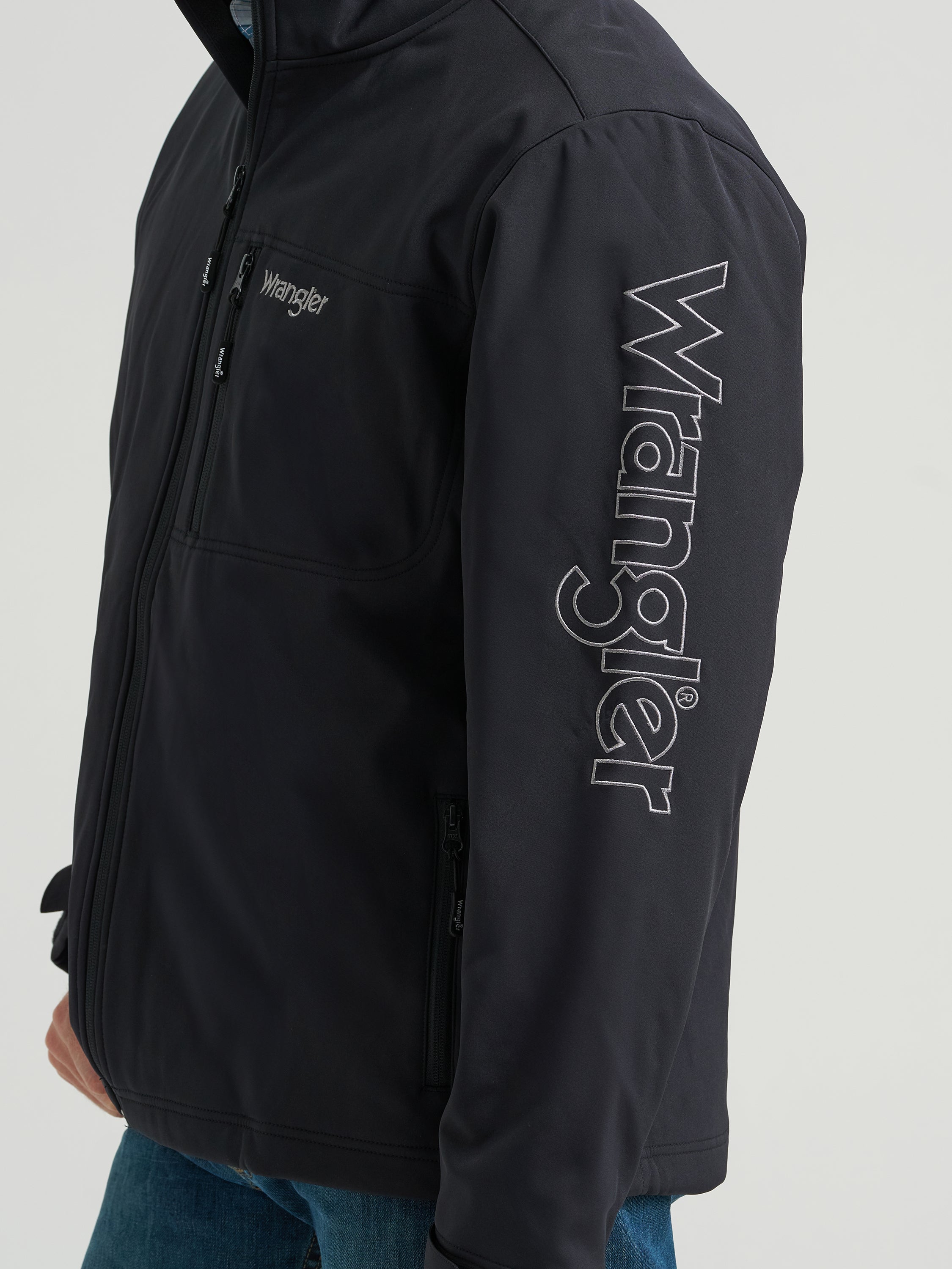 Wrangler® Logo Trail Jacket - Blackout