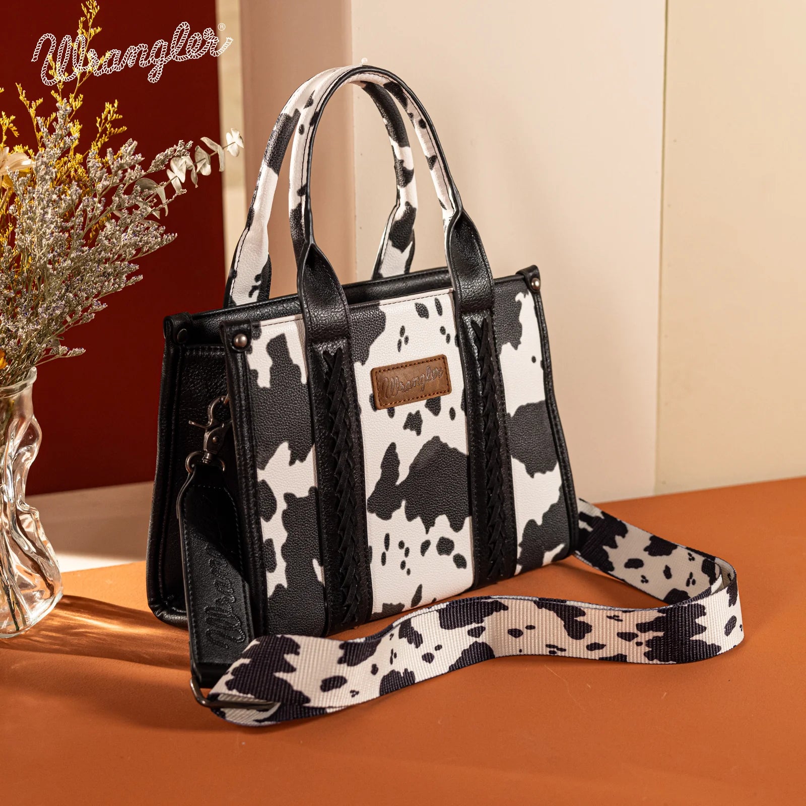 Sac fourre-tout/sac à bandoulière dissimulé à imprimé vache Wrangler - Noir