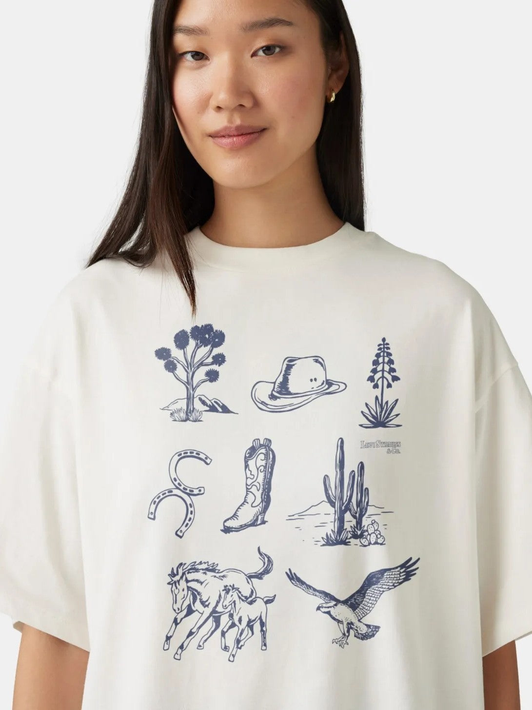 Levi's Women's Oversized Fit Tee "Western Icon"