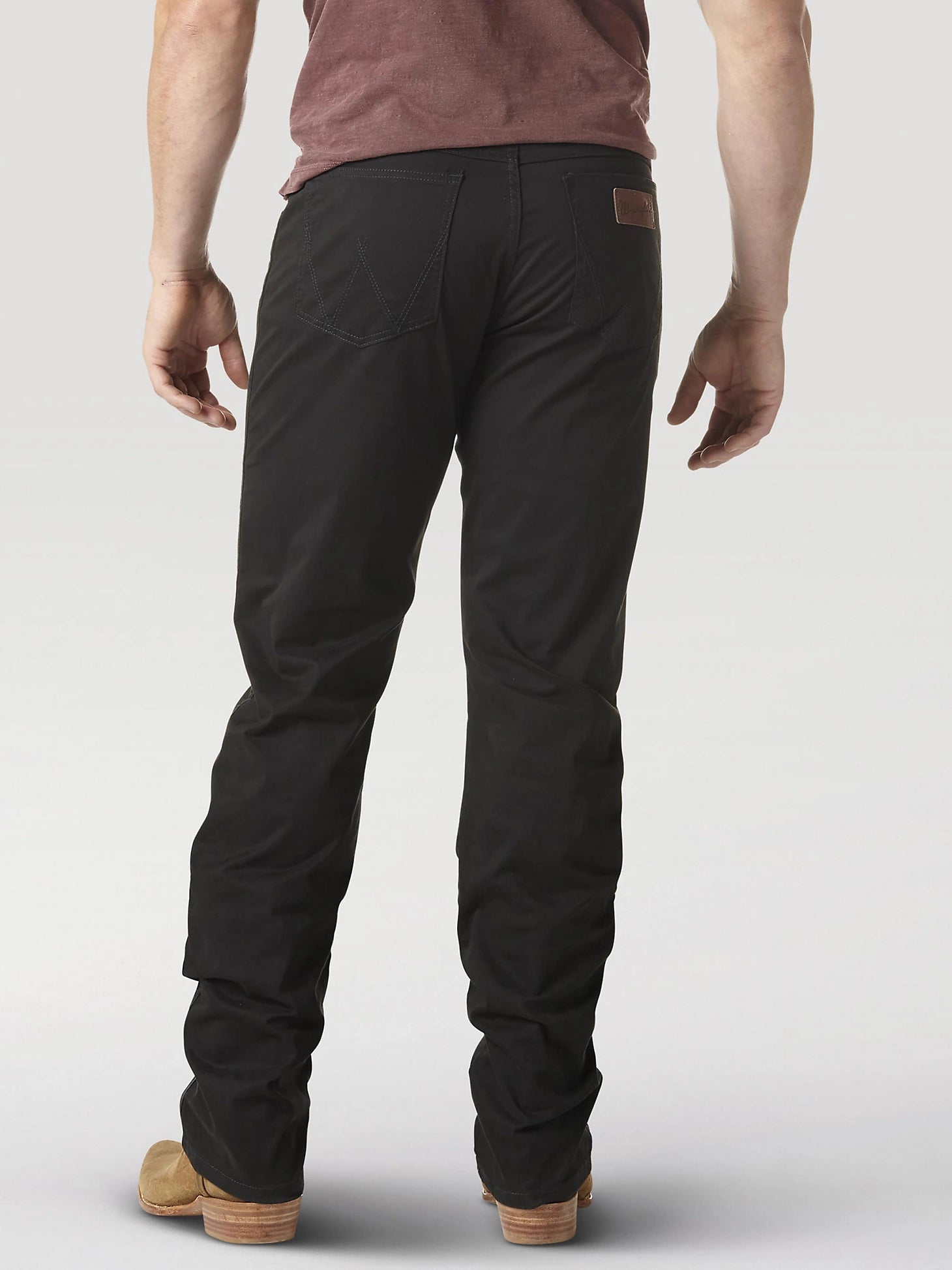 Wrangler Retro® Jean - Slim Straight Jean - Black