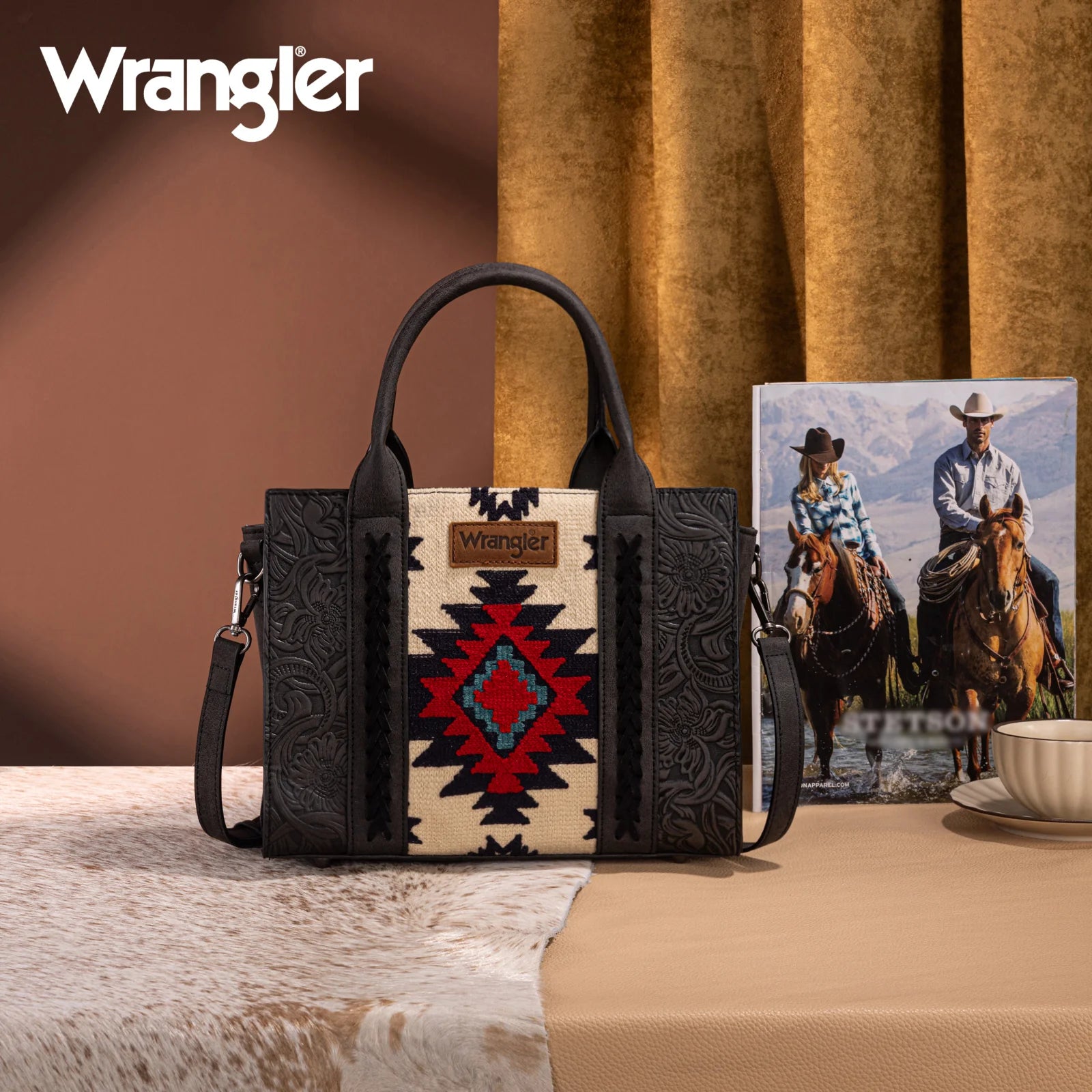 Sac fourre-tout/sac bandoulière dissimulé à imprimé aztèque Wrangler Tooled - Noir